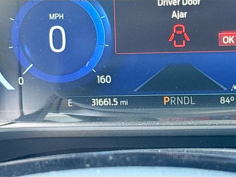 Used 2022 Ford Escape SEL w/ Technology Package FWD image 12