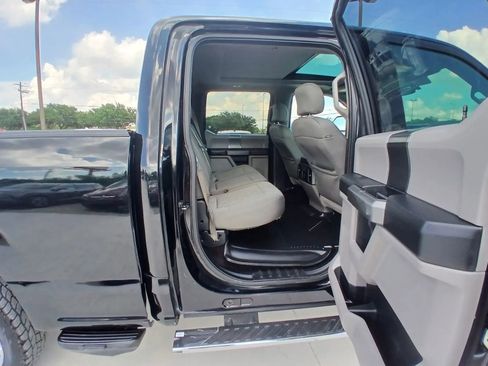 Used 2016 Ford F150 XLT w/ Equipment Group 302A Luxury AWD/4WD image 16