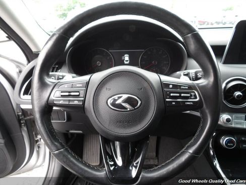 Used 2018 Kia Stinger Premium AWD/4WD image 16