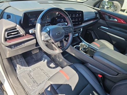 Used 2024 Chevrolet Traverse RS w/ LPO, Floor Liner Package AWD/4WD image 22