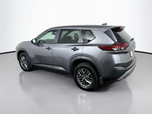 Used 2023 Nissan Rogue S AWD/4WD image 5