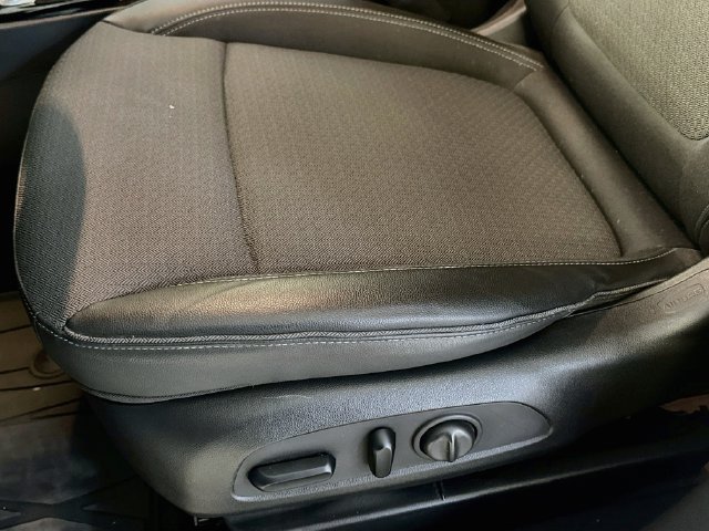 Used 2023 Buick Encore GX Preferred w/ Cold Weather Comfort Package AWD/4WD image 19