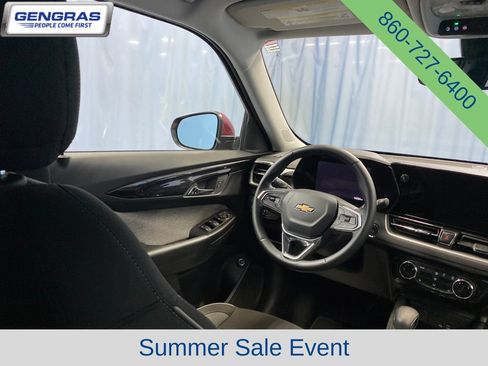 Used 2025 Chevrolet TrailBlazer LT w/ Convenience Package AWD/4WD image 33
