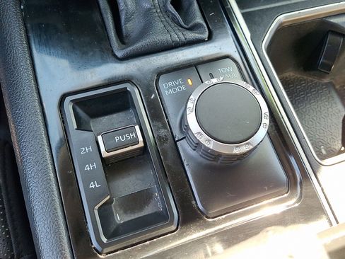 Used 2024 Toyota Tundra Limited image 24