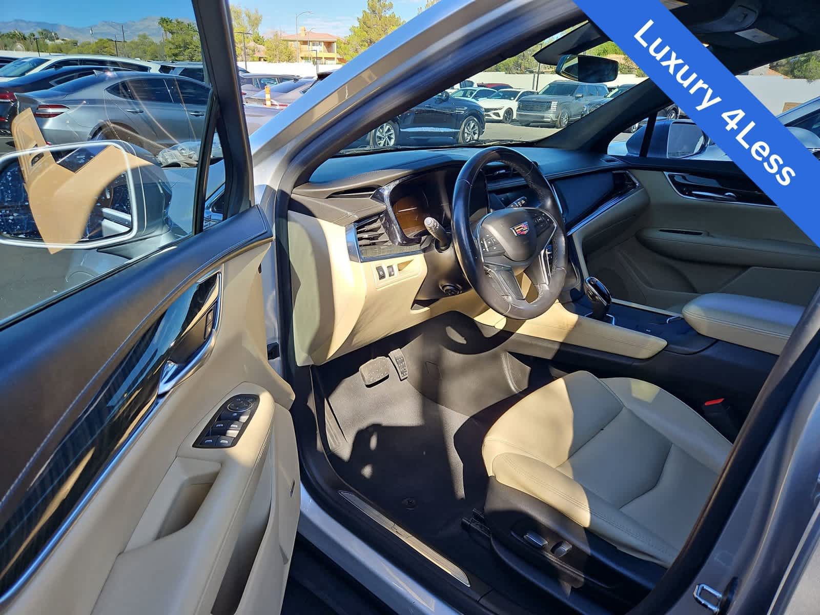 Used 2018 Cadillac XT5 FWD image 10