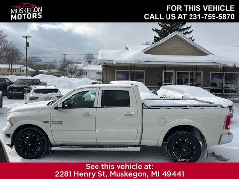Used 2017 RAM 1500 Laramie AWD/4WD image 4