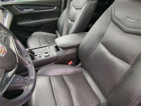 Certified 2022 Cadillac XT5 Premium Luxury w/ Technology Package image 19