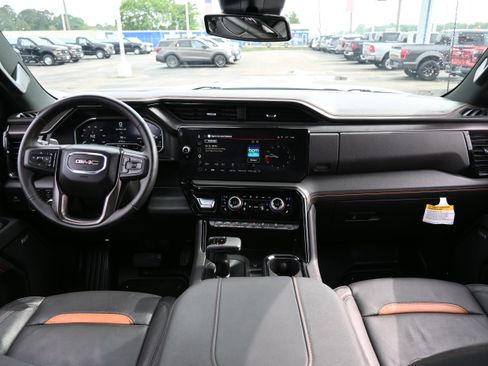 Used 2025 GMC Sierra 1500 AT4 AWD/4WD image 29