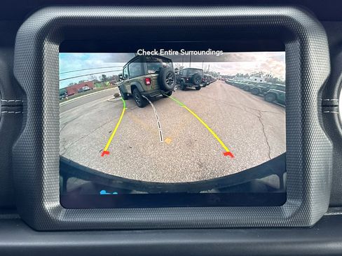 Certified 2023 Jeep Wrangler Sahara w/ Cold Weather Group image 21