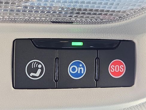 Used 2025 Chevrolet Trax LT image 22