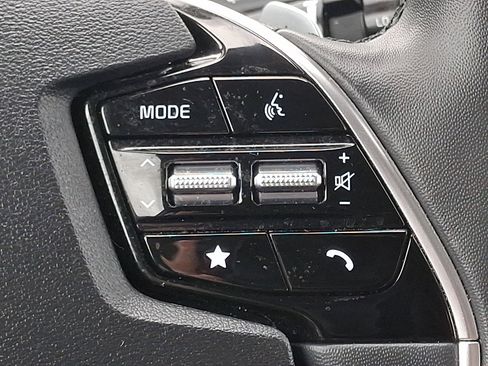 Used 2023 Kia Niro EX image 23