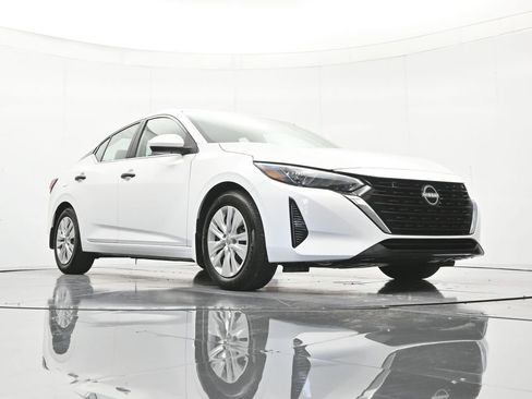 Used 2024 Nissan Sentra S FWD image 38
