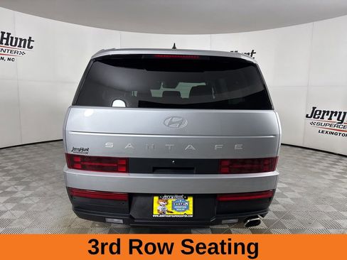 Used 2025 Hyundai Santa Fe SE image 6