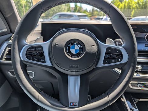 Used 2025 BMW X7 xDrive40i w/ M Sport Package AWD/4WD image 29