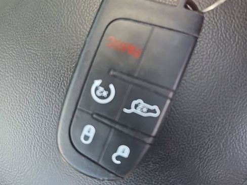 Used 2022 Jeep Grand Cherokee Limited AWD/4WD image 43