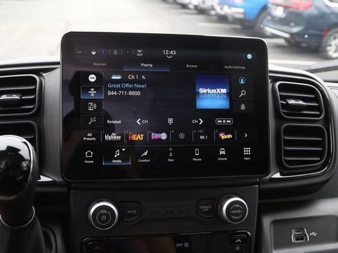 New 2024 RAM ProMaster 2500 w/ Premium Convenience Group image 17