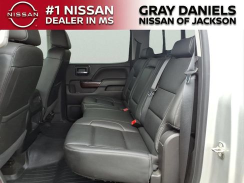 Used 2018 GMC Sierra 1500 SLT AWD/4WD image 26