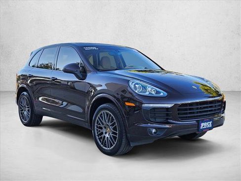 Used 2017 Porsche Cayenne Platinum Edition image 3