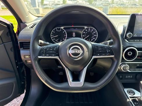 Used 2024 Nissan Sentra SV FWD image 12