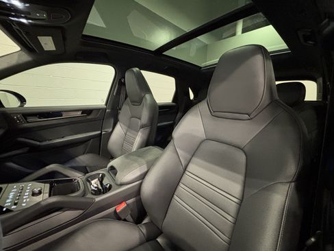 New 2026 Porsche Cayenne GTS AWD/4WD image 5