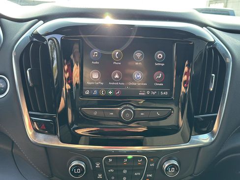 Used 2023 Chevrolet Traverse LT FWD image 18