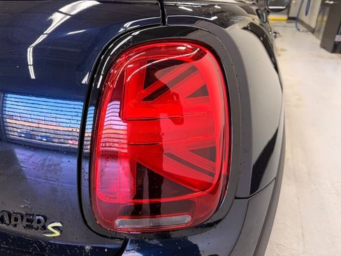 Certified 2024 MINI Cooper SE image 5