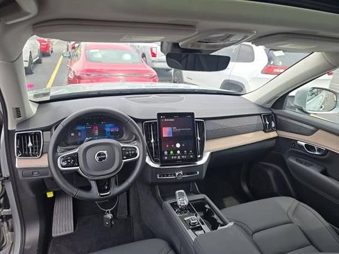 Used 2026 Volvo XC90 B6 Plus AWD/4WD image 3