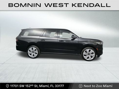 Used 2025 Lincoln Navigator L Black Label image 6