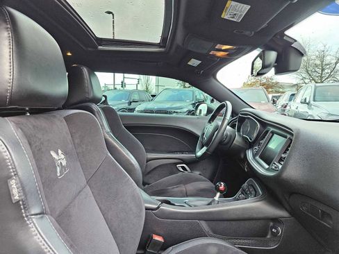 Used 2016 Dodge Challenger R/T Scat Pack w/ Leather Interior Group image 11
