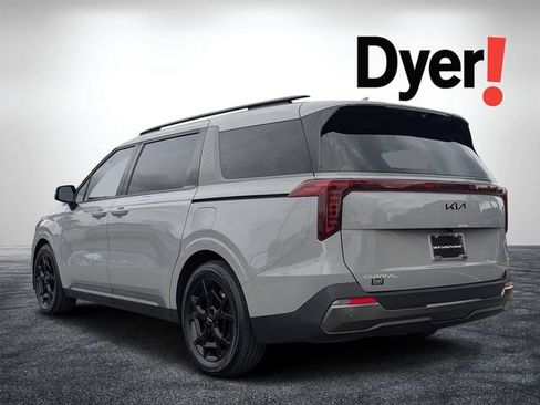 Certified 2025 Kia Carnival SX Prestige FWD image 6