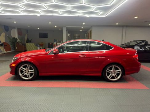 Used 2015 Mercedes-Benz C 250 Coupe image 4
