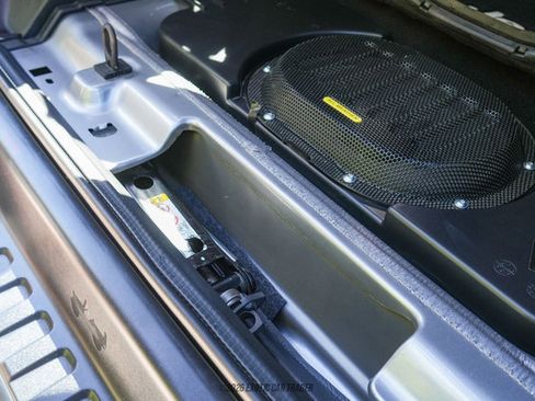 Used 2016 Jeep Wrangler Unlimited Rubicon image 95