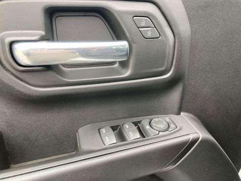 Used 2023 Chevrolet Silverado 1500 Custom image 14