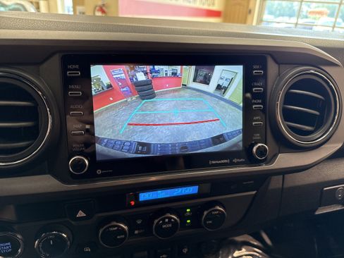 Used 2023 Toyota Tacoma TRD Sport image 35