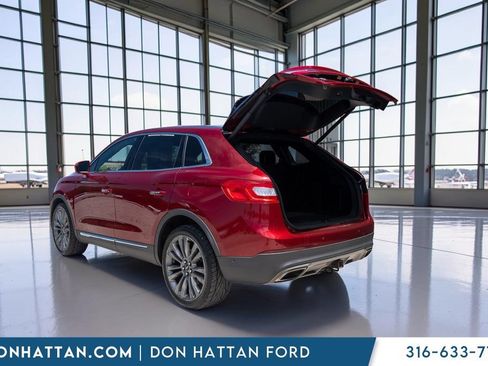 Used 2016 Lincoln MKX Reserve w/ Technology Package AWD/4WD image 27