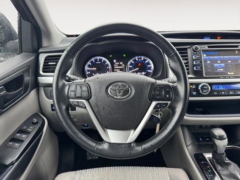 Used 2018 Toyota Highlander Plus image 15