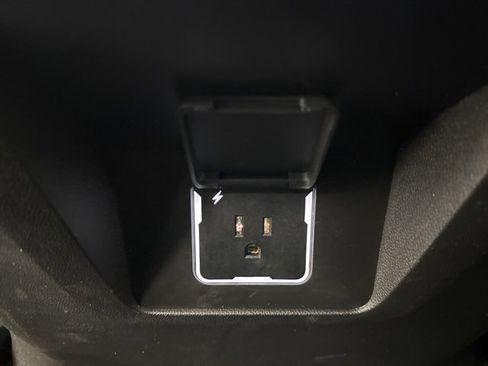 Used 2024 Chevrolet Suburban RST w/ Luxury Package image 30