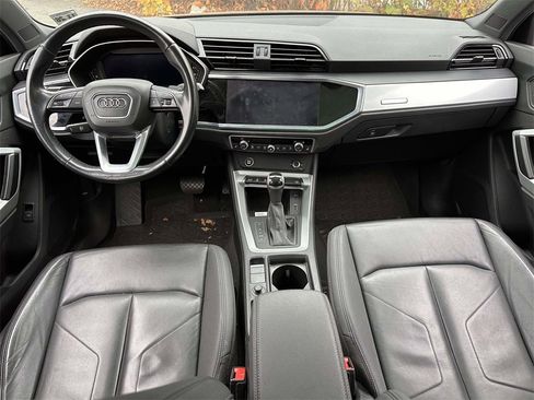 Used 2021 Audi Q3 2.0T Premium w/ Convenience Package image 17