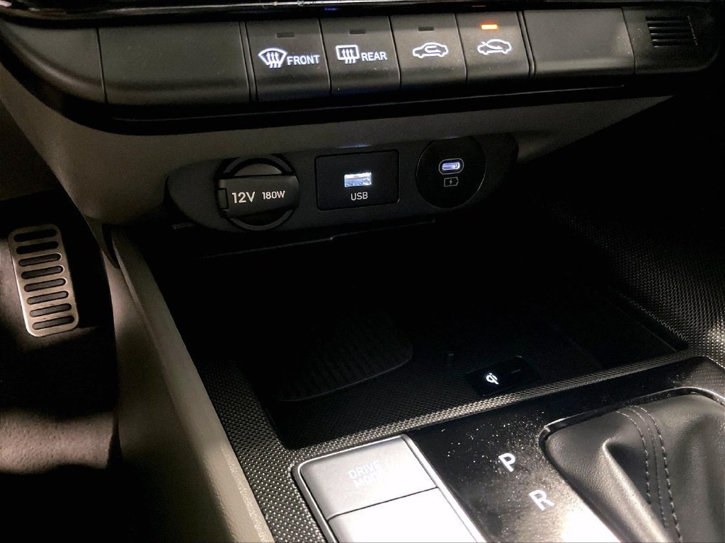 Used 2025 Hyundai Elantra SEL FWD image 26