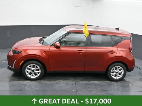 Used 2025 Kia Soul LX w/ LX Technology Package FWD image 43