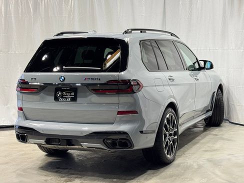 Used 2025 BMW X7 M60i image 6