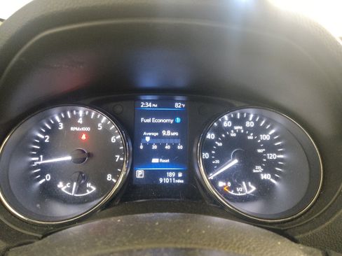 Used 2018 Nissan Rogue SL FWD image 23