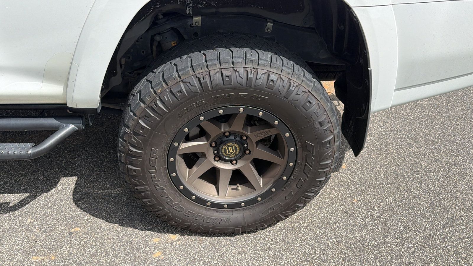 Used 2018 Toyota 4Runner TRD Off-Road Premium AWD/4WD image 12