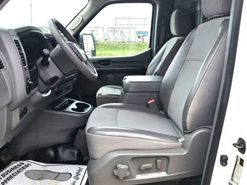 Used 2016 Nissan NV 2500 SL w/ Technology Package image 11