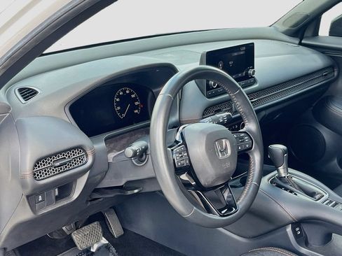 Used 2024 Honda HR-V Sport image 9