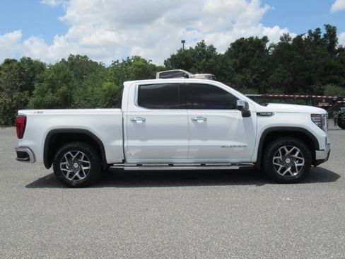 Used 2022 GMC Sierra 1500 SLT AWD/4WD image 2