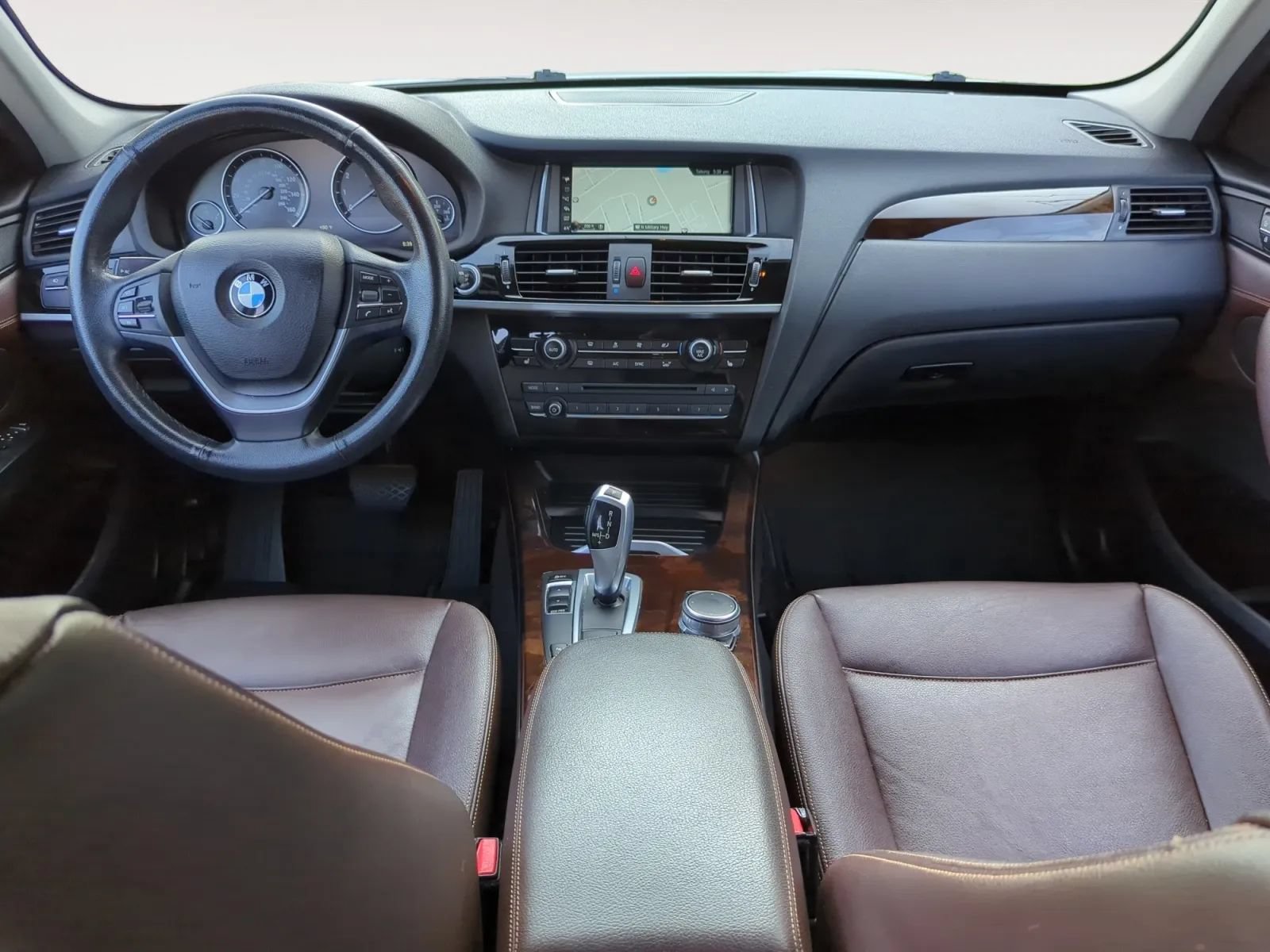 Used 2017 BMW X3 sDrive28i RWD image 3