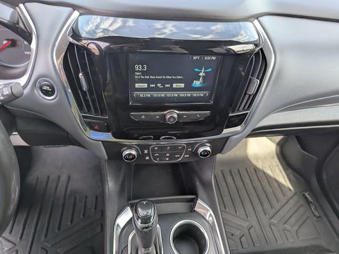Used 2018 Chevrolet Traverse LT AWD/4WD image 14