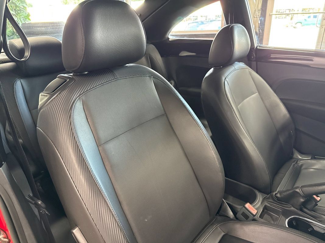 Used 2012 Volkswagen Beetle 2.0T FWD image 45