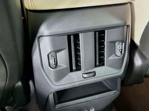 Used 2025 BMW X3 xDrive30i w/ Convenience Package image 17